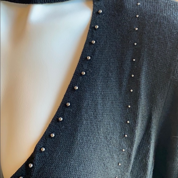 TAHARI RODENA SWEATER - Picture 2 of 5